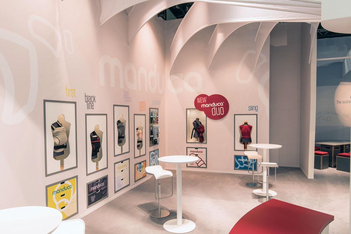manduca_messestand_aufbau_11